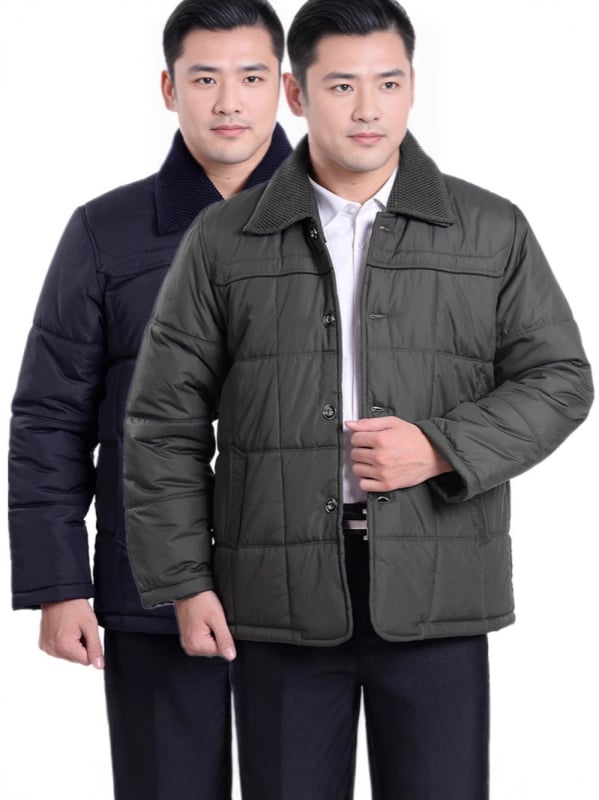 Pánska bavlnená výplňová bunda v štýle kardigánu, voľný strih, jednoradové zapínanie, bez kapucne, výplň z polyesteru, odnímateľný golier, látka z acetátových vlákien 90%, podšívka acetát 90%, bočné vrecká, rovný lem, zimné, dĺžka 50–65 cm