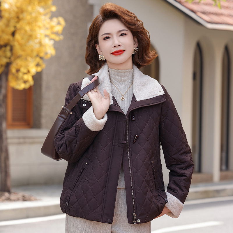 Elegantiška rudens-žiemos striukė su poliesterio pluošto užpildymu, ilgos rankovės, klasikinė kirpimas, paneliniai siuvinėjimai