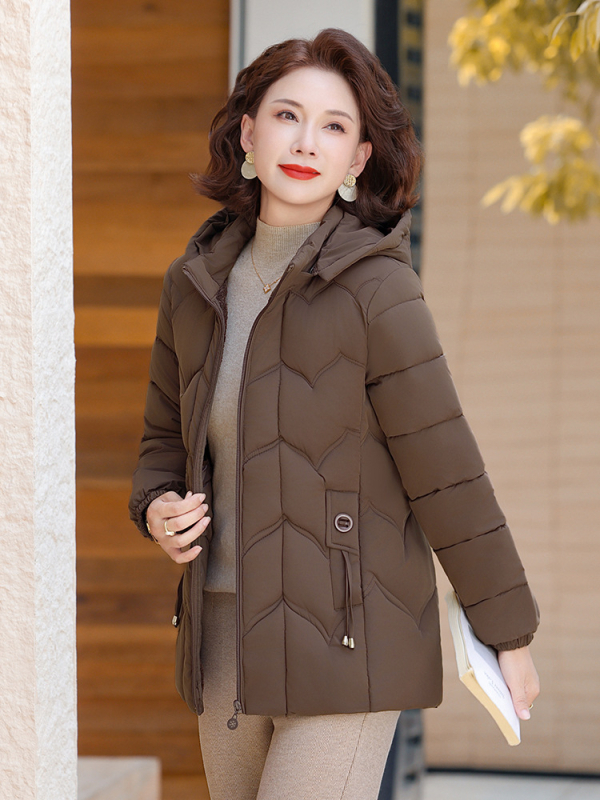 Női rövid dzseki pufi-pamut töltettel, poliészter anyag, kapucni, cipzár, középhosszú, vastag szigetelés