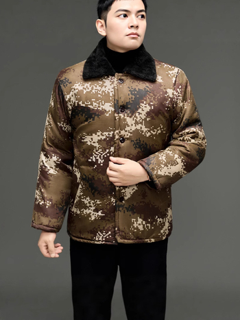 Férfi pamut töltött kabát kamuflázs mintával, cipzárral, vastag téli viselet