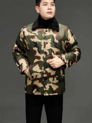 Férfi pamut töltött kabát kamuflázs mintával, cipzárral, vastag téli viselet