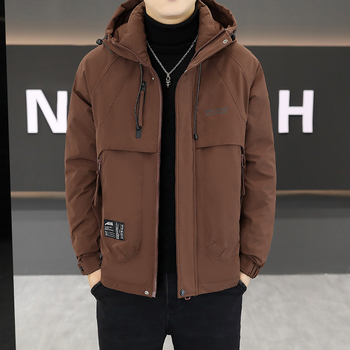 Férfi téli tömött kabát kapucnival, cipzárral, vastag szigeteléssel, poliészter külső, poliészter bélés
