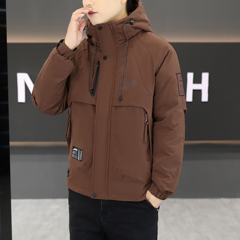 Férfi téli tömött kabát kapucnival, cipzárral, vastag szigeteléssel, poliészter külső, poliészter bélés