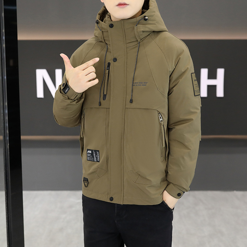 Férfi téli tömött kabát kapucnival, cipzárral, vastag szigeteléssel, poliészter külső, poliészter bélés