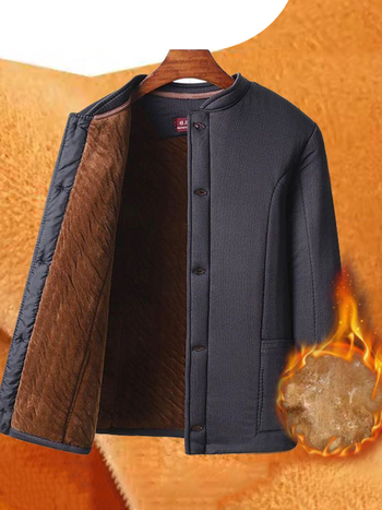 Idős férfiak téli kardigán-nadrág készlet fleece bélés, egyrészes gombolás, poliészter anyag, három zseb