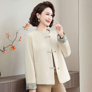 Κοντό παλτό από συνθετική γούνα, Πολυεστέρας 90–95%, Στρογγυλός λαιμός, Μπροστινό κλείσιμο με τρία κουμπιά