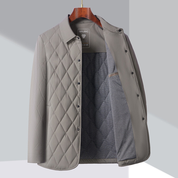 Téli pamuttöltött kabát galléros, kockás minta, pamut töltet, lazább szabás, egy soros zárás