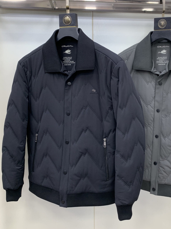 Férfi pamut töltött kabát gallérral, vastag quilt, külső anyag: nylon 86%; töltet: poliészter; bélés: poliészter