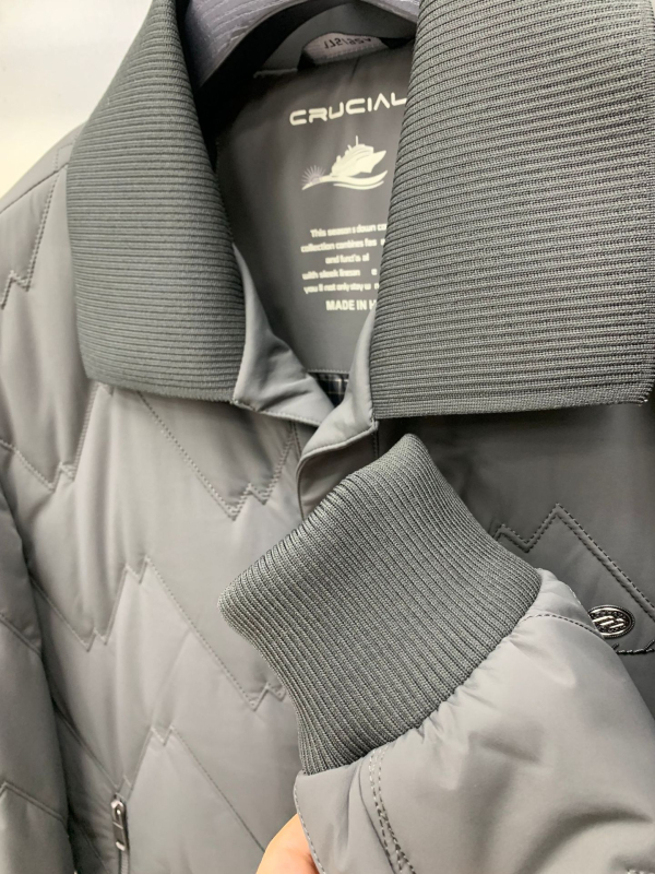 Férfi pamut töltött kabát gallérral, vastag quilt, külső anyag: nylon 86%; töltet: poliészter; bélés: poliészter