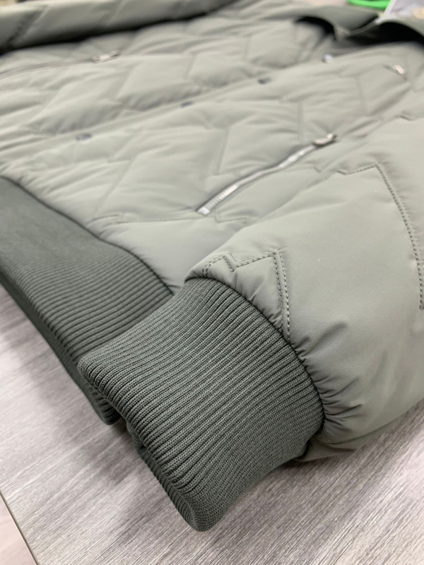 Férfi pamut töltött kabát gallérral, vastag quilt, külső anyag: nylon 86%; töltet: poliészter; bélés: poliészter