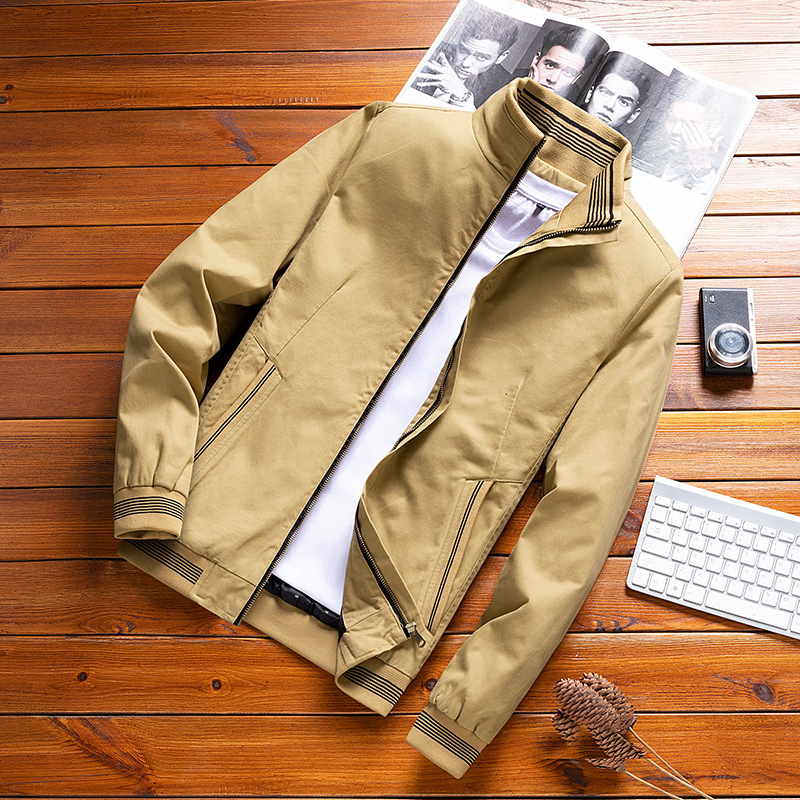 Jachetă bărbătească din bumbac, guler înalt, fermoar, material care evacuează umezeala, croială lejeră