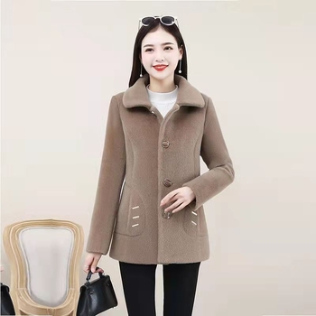 Зимно палто от имитационна агнешка вълна, двойно лицево велурено и подплатено, смачкана текстура, полиестерни смеси 50-70% и 30-50%