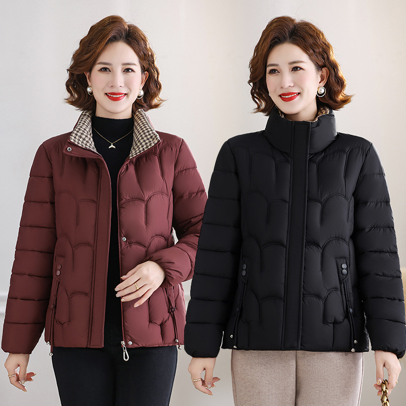 Moteriška medvilninė pūkuota striukė, poliesterio audinys, elegantiškas kasdienis stilius, spausdintas dizainas, trumpas kirpimas