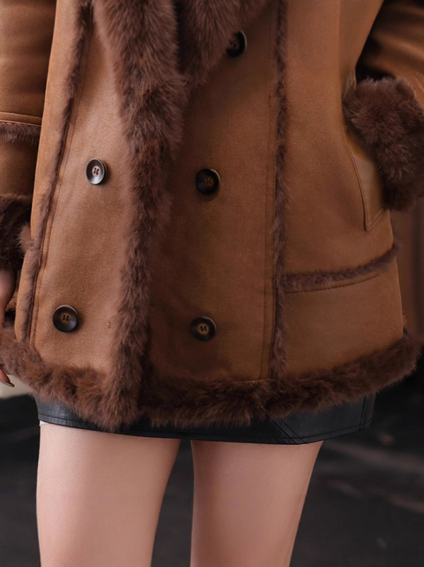 Moteriška All-in-One striukė su sintetine kailio efektu, Yiyi xunong, poliesterio pluoštas (>95%), 2025 m. ruduo, miesto elegantiškas stilius.