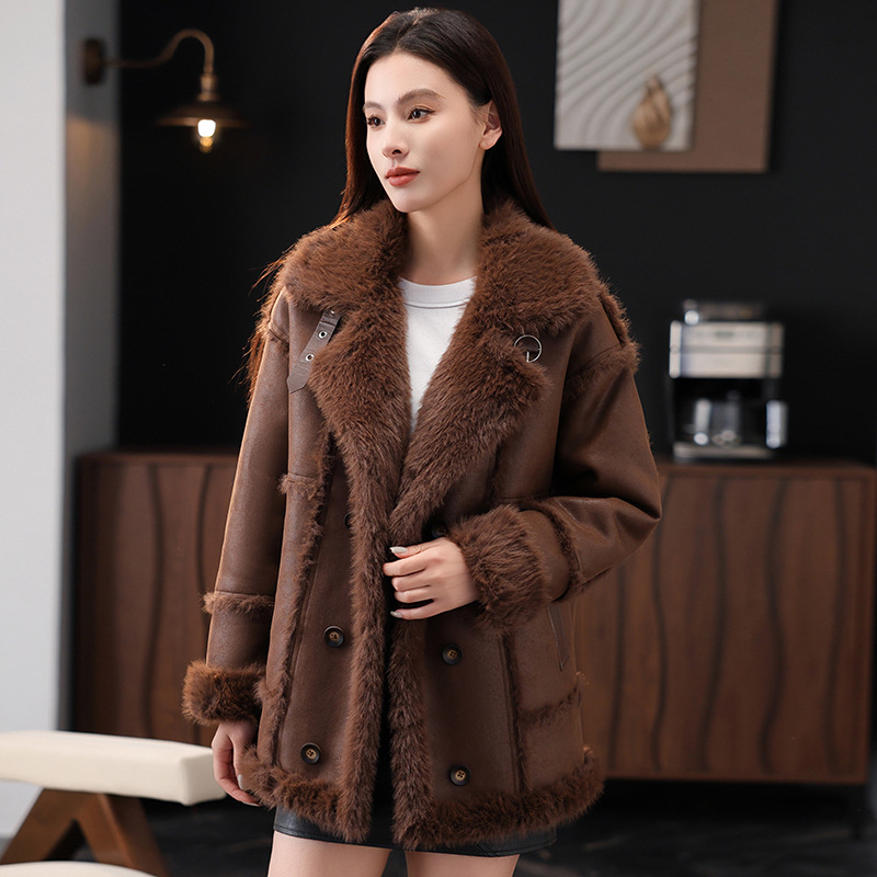 Moteriška All-in-One striukė su sintetine kailio efektu, Yiyi xunong, poliesterio pluoštas (>95%), 2025 m. ruduo, miesto elegantiškas stilius.