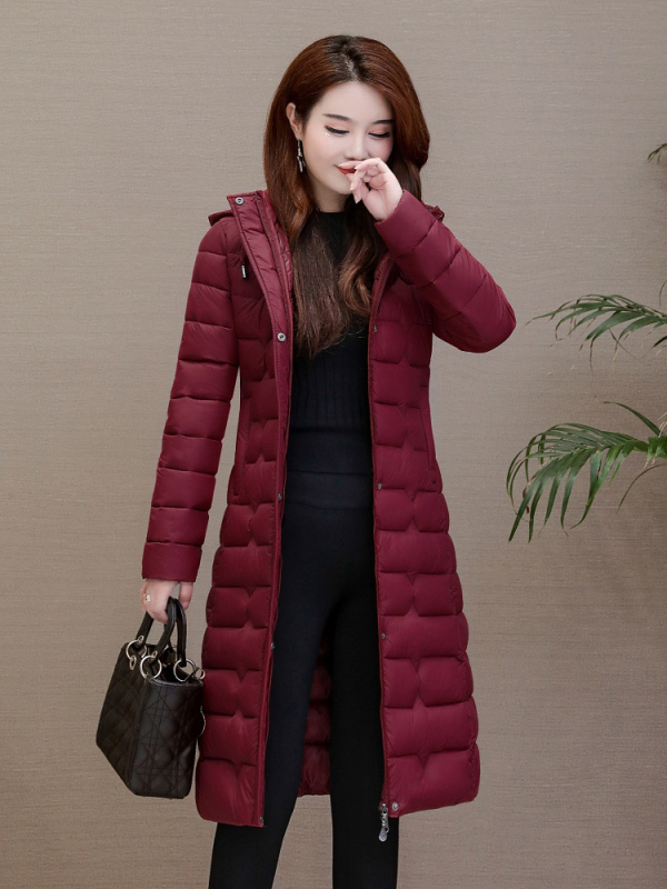 Dugi pamučni kaput s punjenjem pamukom, uski kroj, odvojiva kapuljača, zatvarač na zip, debela izolacija