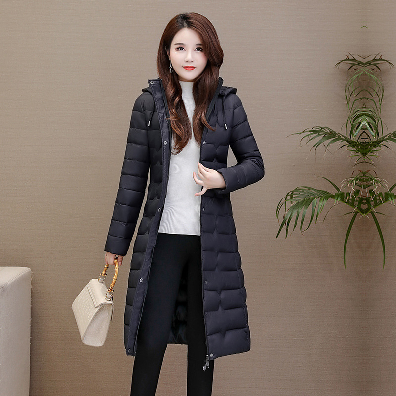 Dugi pamučni kaput s punjenjem pamukom, uski kroj, odvojiva kapuljača, zatvarač na zip, debela izolacija