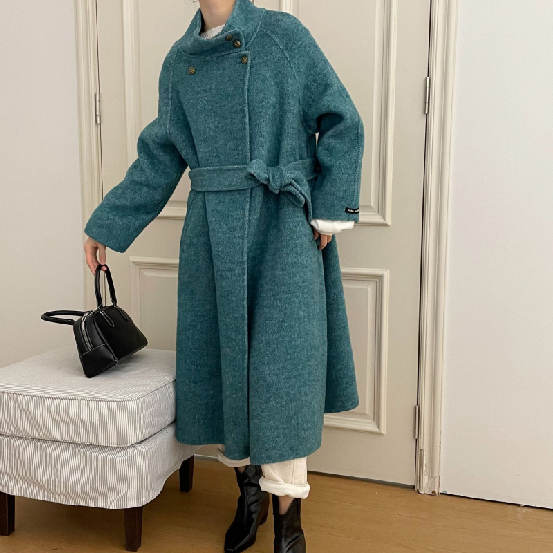 Palton damă din lână reversibil, guler înalt, stil pelerină, lungime lungă, închidere prin șnur, lână 90–95%
