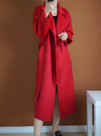 Palton de femei din lână, lungime medie, guler de sacou, închidere cu un nasture, culoare solidă