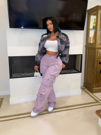 Palton de damă din lână cu cașmir (90-95%), model geometric, guler înalt, croială slim, grosime medie