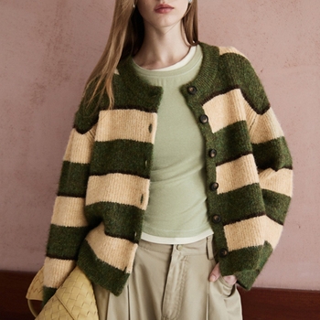 Cardigan din lână de miel, cu dungi în blocuri, guler rotund, tricot gros, închidere cu un nasture