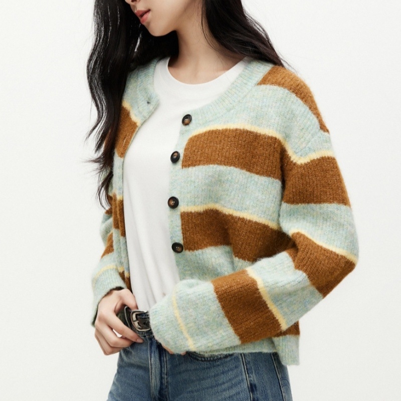 Cardigan din lână de miel, cu dungi în blocuri, guler rotund, tricot gros, închidere cu un nasture