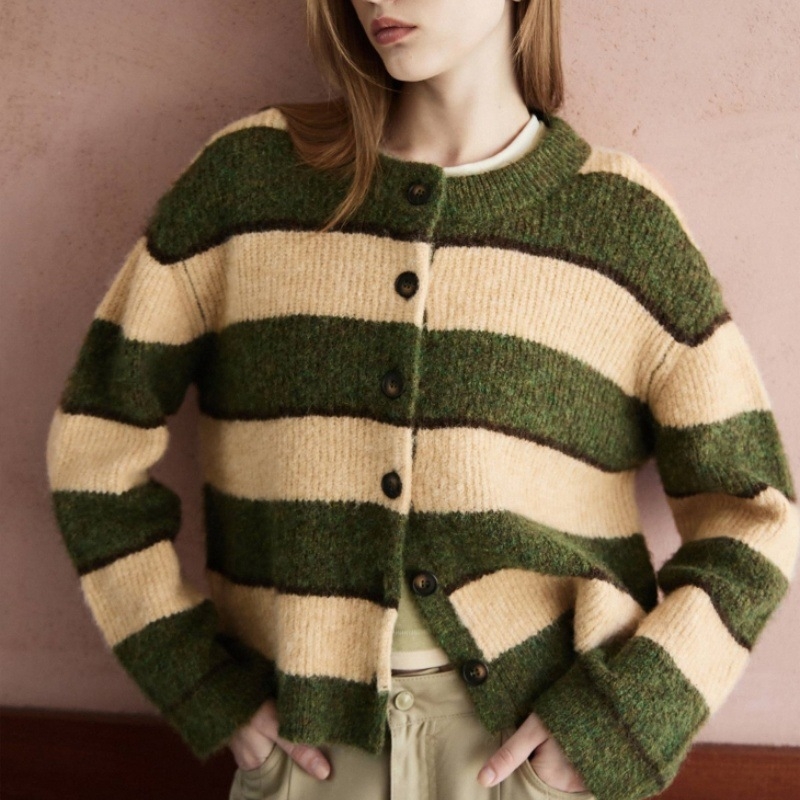 Cardigan din lână de miel, cu dungi în blocuri, guler rotund, tricot gros, închidere cu un nasture