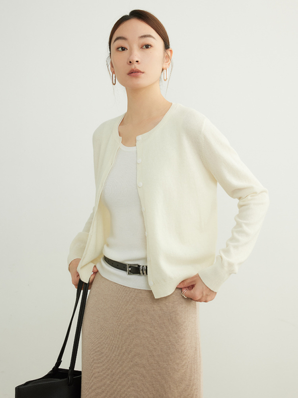 Cardigan din lână Merino, grosime medie, guler rotund, mâneci lungi, lungime 50–65 cm