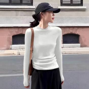 Ženski pulover od vunene smjese, uski kroj, polovično visok ovratnik, dugi rukavi, jesen 2024