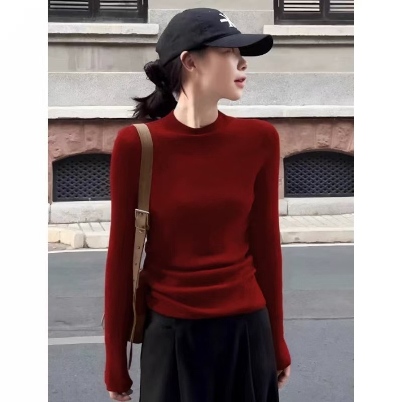 Ženski pulover od vunene smjese, uski kroj, polovično visok ovratnik, dugi rukavi, jesen 2024