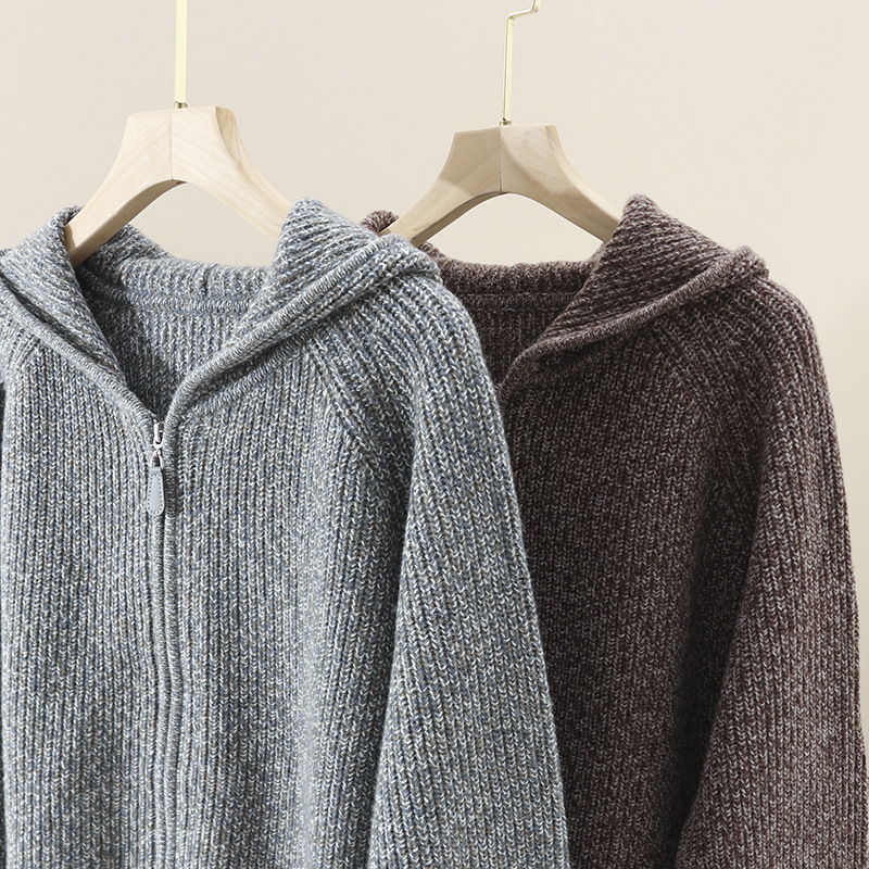 Cardigan lejer cu glugă din 100% lână, fir floral cu model valuri, tricot foarte gros pentru iarna 2025