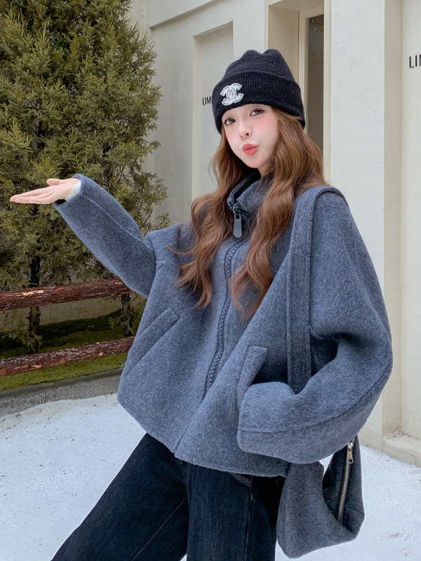 Palton damă din lână, dublu față, scurt, iarna 2025, senzație de lux, țesătură groasă, lână 70–80%, lână secundară sub 30%