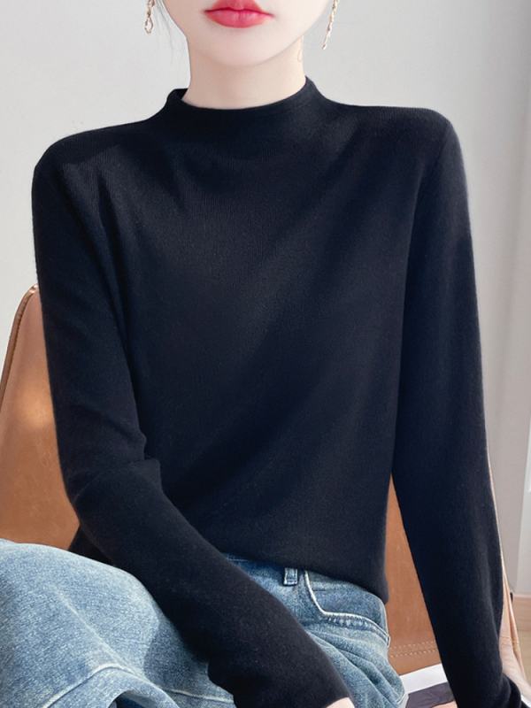 Pulover od vunene smjese, polugolni ovratnik, uski kroj, dugi rukavi, standardna duljina