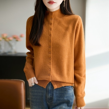 Cardigan tricotat pentru femei cu guler semi‑turtleneck, blană de raccoon cu fibre regenerabile de celuloză, gros, stil elegant de lucru