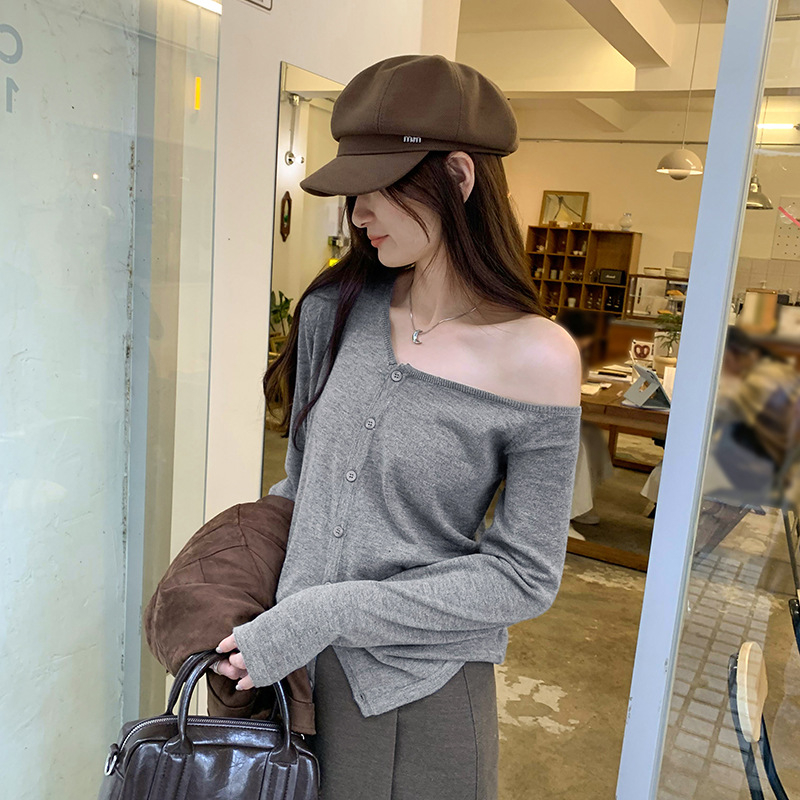 Kapucňový bavlnený sveter, V-krk, dlhé rukávy, bežná hrúbka, Zima 2025