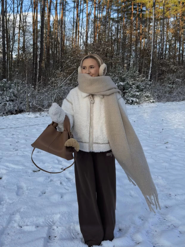 Bunda s kožušinkou integrovanou do látky, golier rever, zips, dlhé rukávy, jeseň 2025