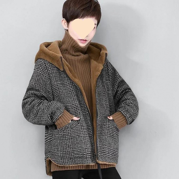 Dámsky reverzibilný kapucňový polyesterový kabát s patchwork dizajnom, stredná hrúbka, zapínanie na zips, zima 2023