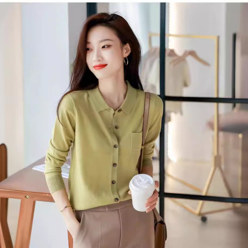 Ženski kardigan s polo ovratnikom, dugi rukavi, udoban kroj, vunena mješavina 50–70% i poliester <30%