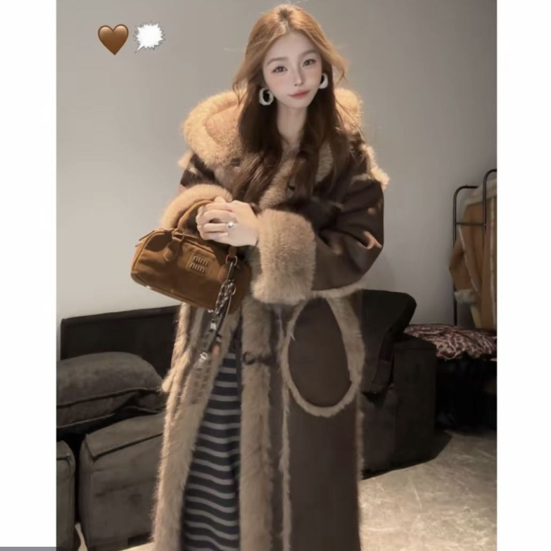 Ženski dugi kaput s kapuljačom od Cordury, s ugrađenom krznom; debeli vanjski sloj; krzno kunić ≤30%; druga vlakna