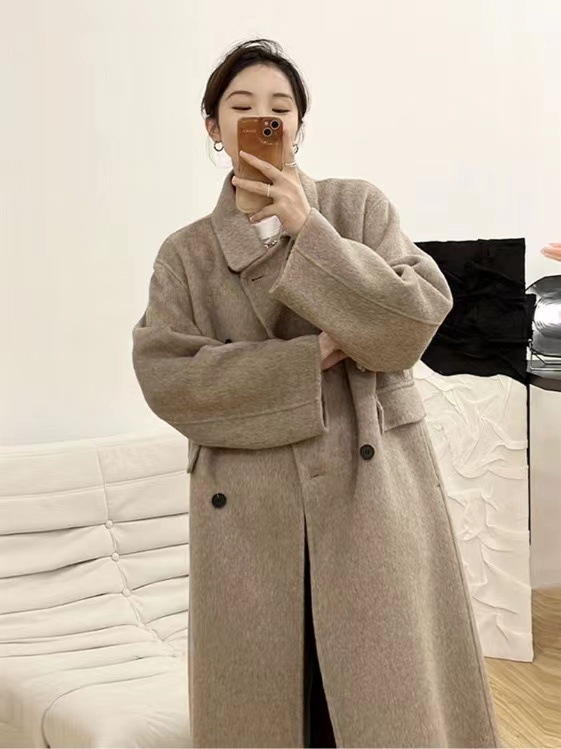 Ženski vuneni kaput s Tencelom, ovratnik doll collar, dvostruko kopčanje, slobodan kroj, srednja duljina (65–80 cm)