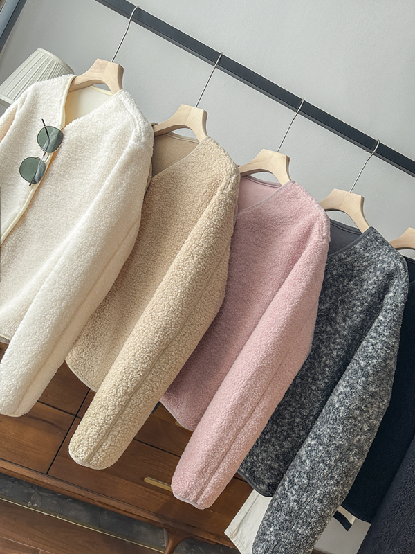 Kabát z polar fleece, voľný strih, golier polo, jednoradové zapínanie