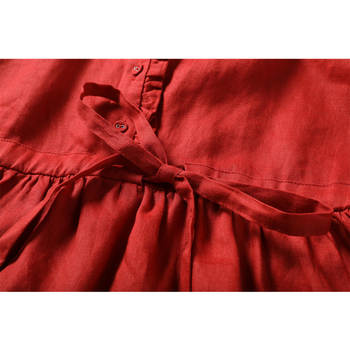 Lanena haljina s kukičanim ovratnikom, lampionskim rukavima i širokom zavodnom suknjom