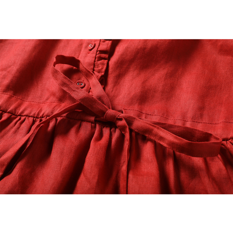 Lanena haljina s kukičanim ovratnikom, lampionskim rukavima i širokom zavodnom suknjom