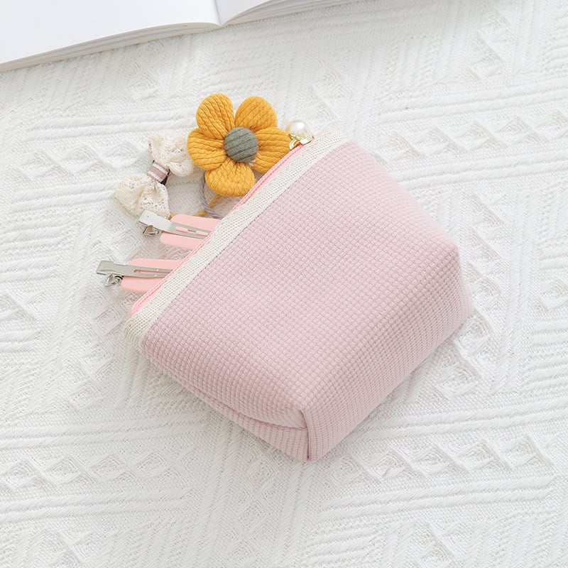 Make-up torbica Corduroy, kapacitet 20–35 L, prijenosna sa zipom, skrivena džep, mekana ručka, ugravirana tekstura, vanjski 3D