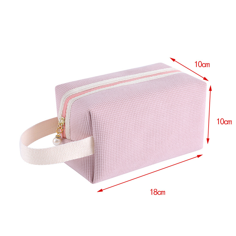 Make-up torbica Corduroy, kapacitet 20–35 L, prijenosna sa zipom, skrivena džep, mekana ručka, ugravirana tekstura, vanjski 3D