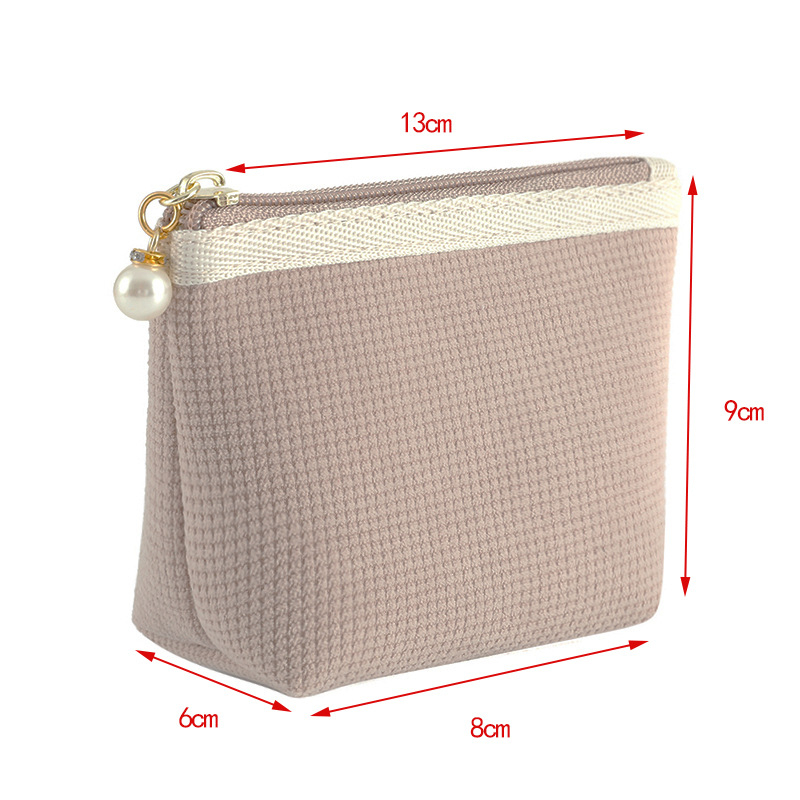 Make-up torbica Corduroy, kapacitet 20–35 L, prijenosna sa zipom, skrivena džep, mekana ručka, ugravirana tekstura, vanjski 3D