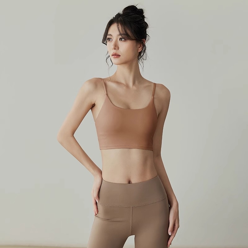 Ženski sportski grudnjak – udarna apsorpcija, Push-Up; košarica 3/4, srednje oblikovana košarica; fiksne dvostruke naramenice; glavni materijal: najlon 78% / podstava: spandeks 22%