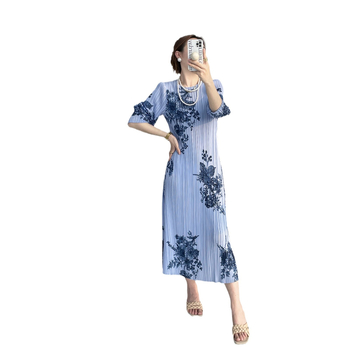 Poliészter ruha virágmintás, kerek nyakú, hosszú ujjú, középmagas derekú, midi hosszúságú