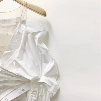 Rochie plisată, talie înaltă, siluetă în formă de A, panouri patchwork, țesătură din poliester.