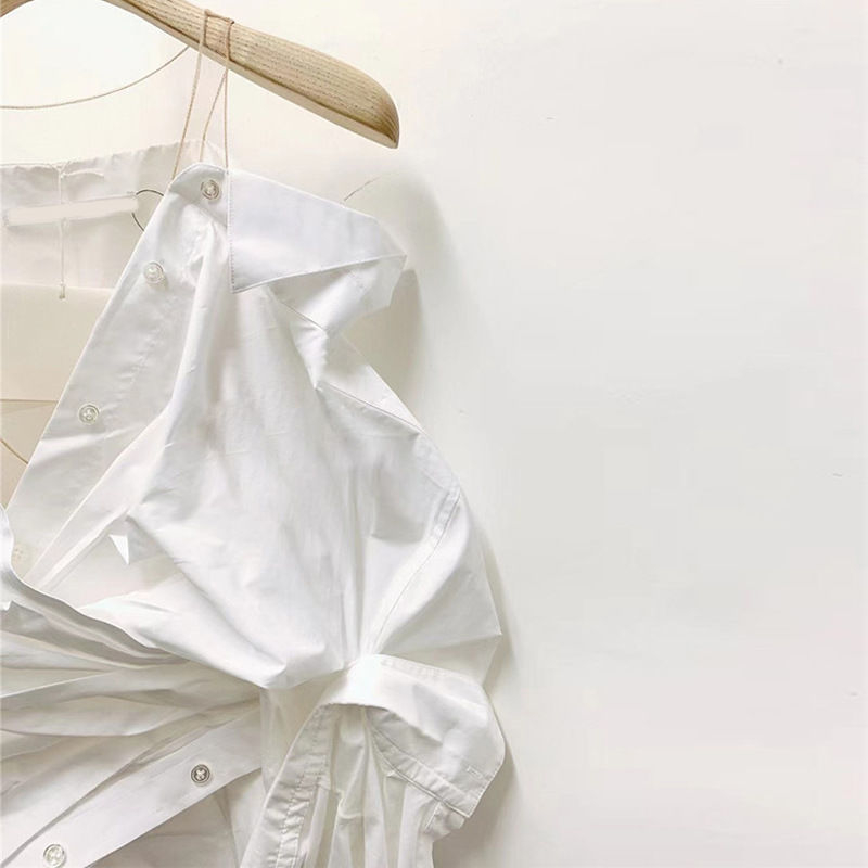 Rochie plisată, talie înaltă, siluetă în formă de A, panouri patchwork, țesătură din poliester.